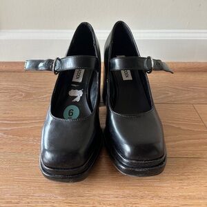 Steve Madden Mary Jane High Heels